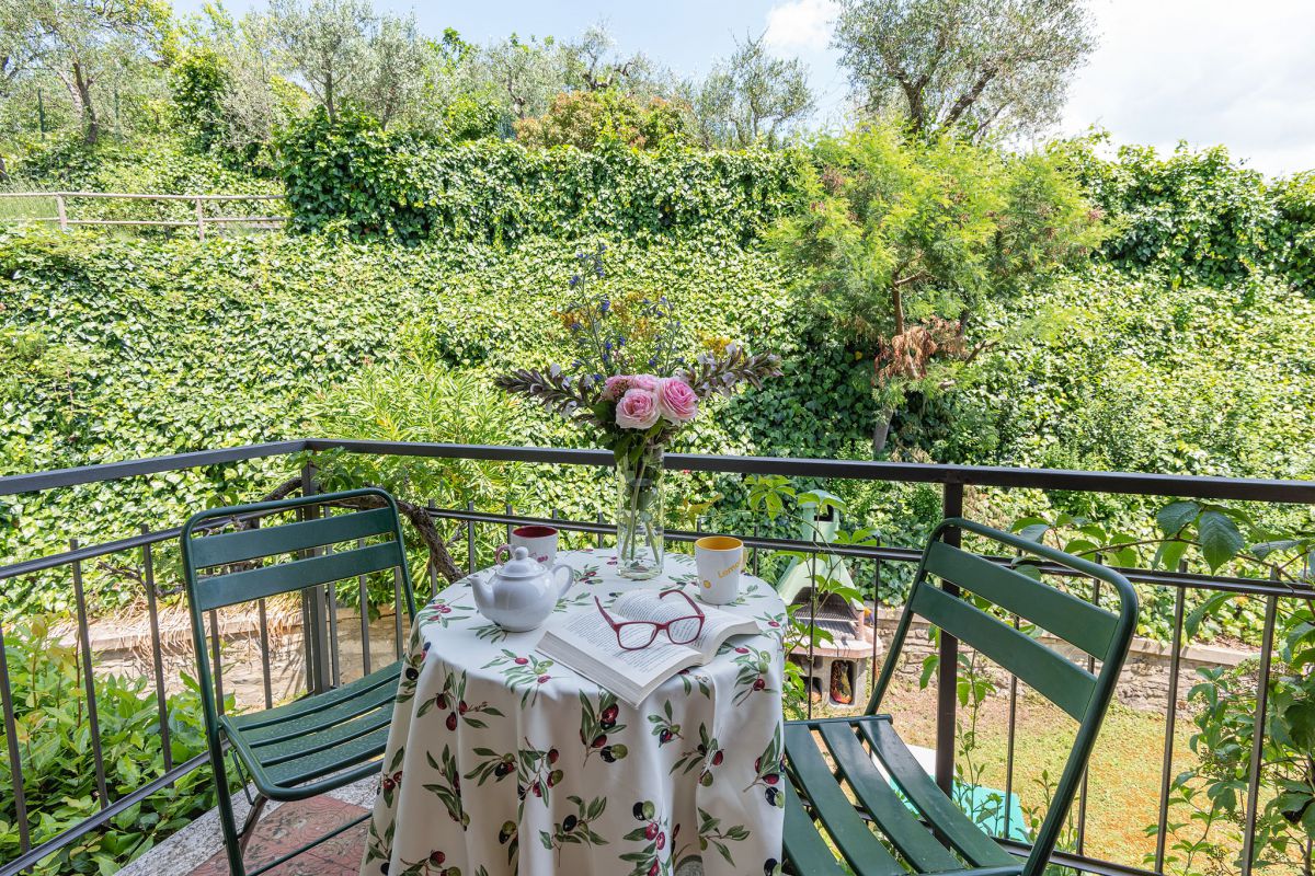 Robin Apartment - Farmhouse with pool in San Gimignano 15